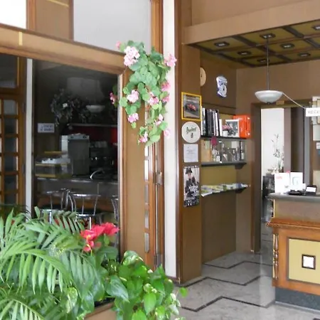 Hotel Cauccio *